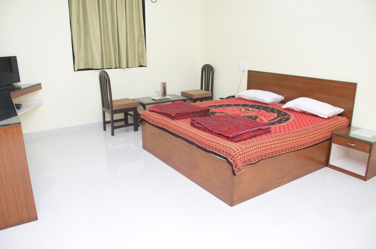 Hira Laxmi Residency Hotel Alībāg Eksteriør billede