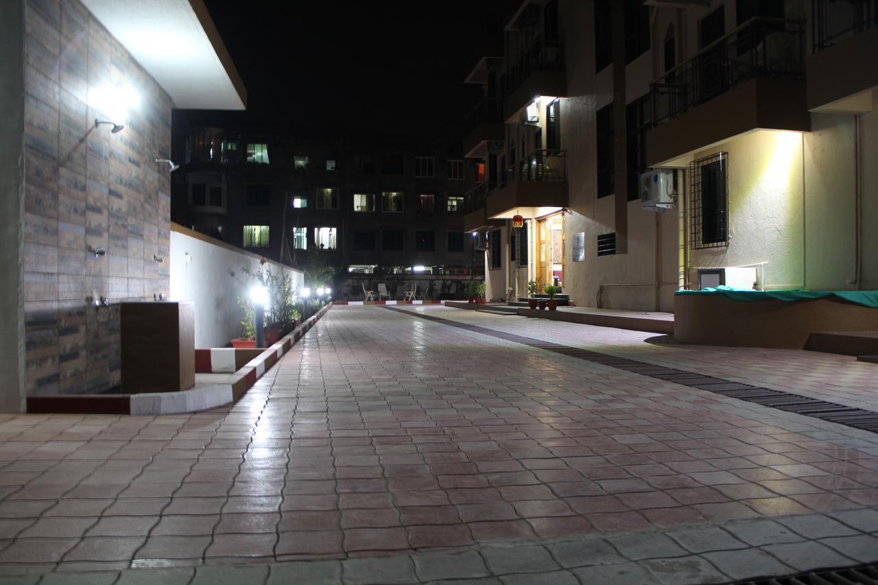 Hira Laxmi Residency Hotel Alībāg Eksteriør billede