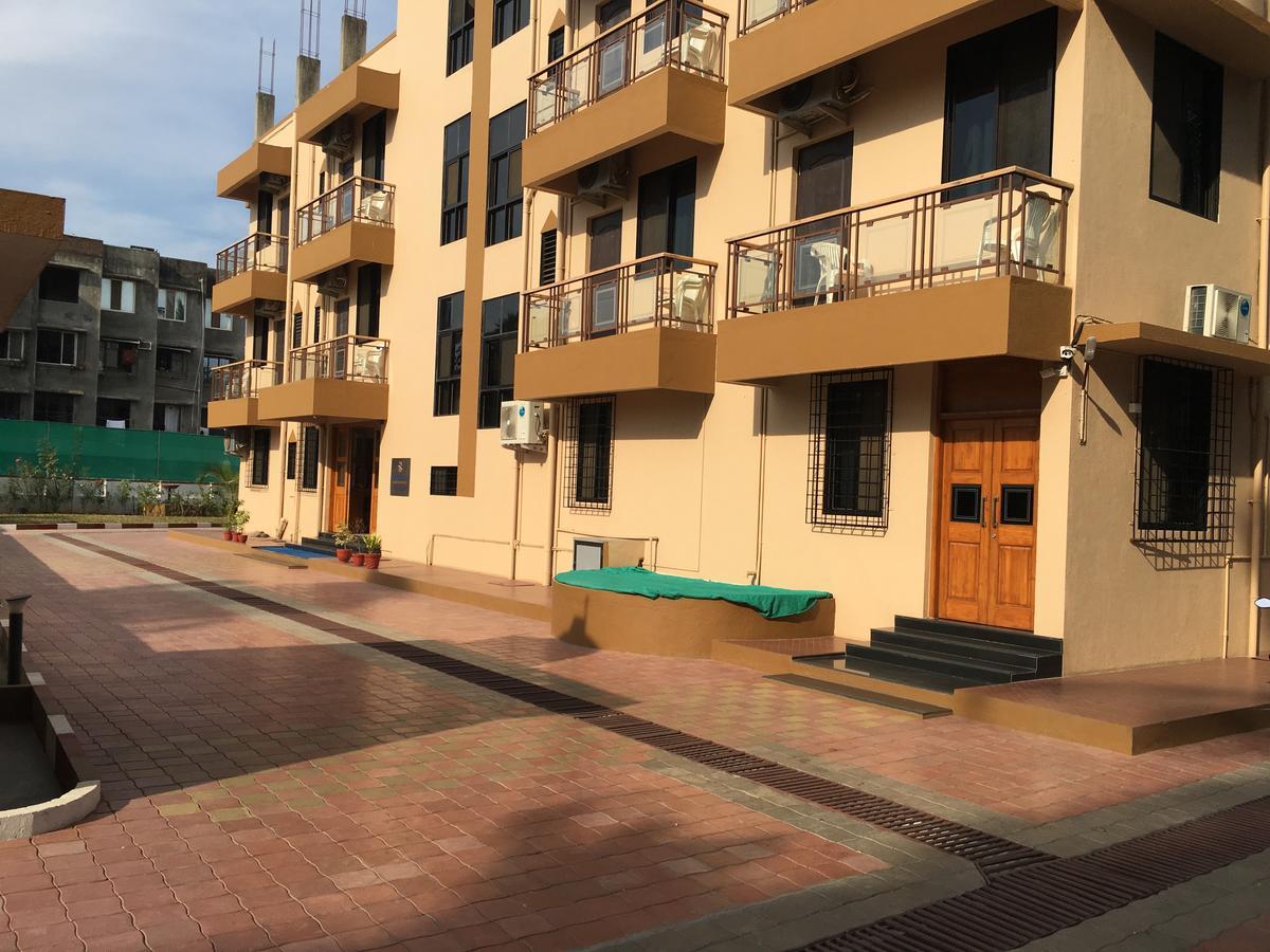 Hira Laxmi Residency Hotel Alībāg Eksteriør billede